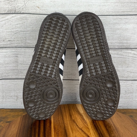 NEW adidas Samba Classic White Dark Gum Sole Indoor Soccer Shoe 772109 Men’s 11 - Picture 11 of 12
